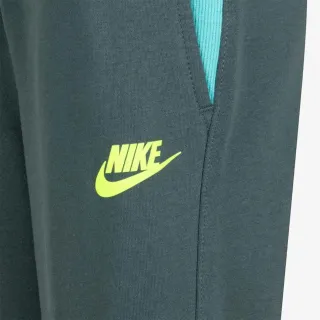 Nike Express Youself 