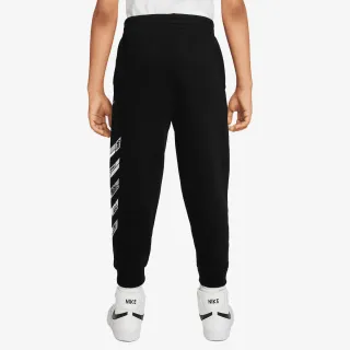 Nike Outside the lines 