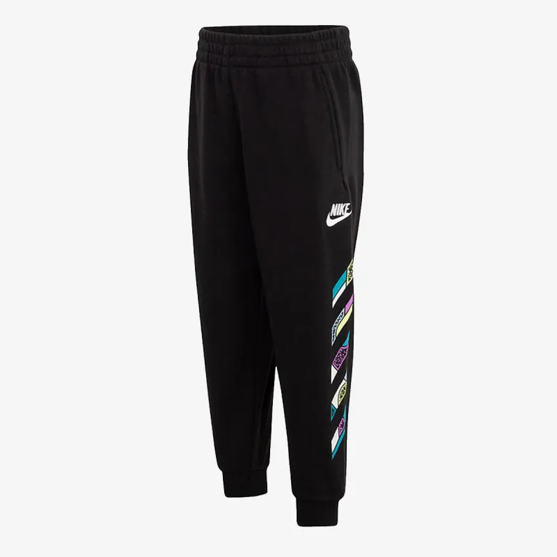 Nike Outside the lines 