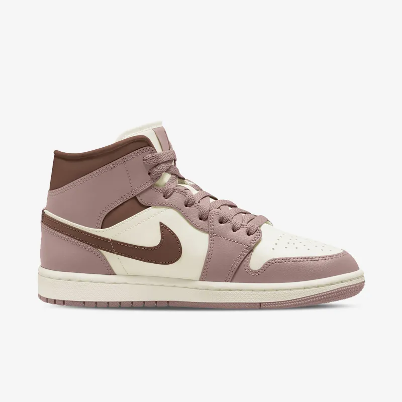 Nike WMNS AIR JORDAN 1 MID 