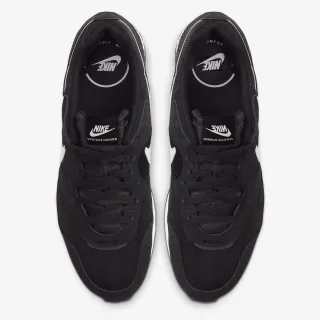 Nike Venture Runner 