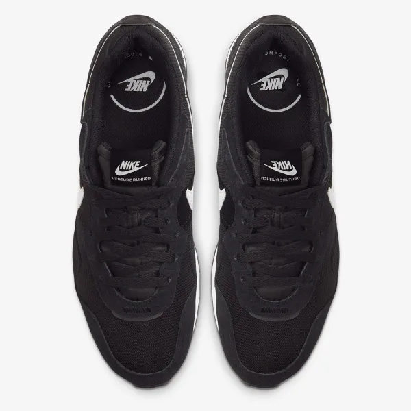 Nike Venture Runner 