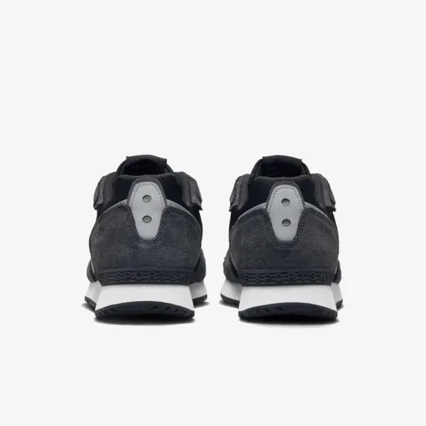 Nike NIKE VENTURE RUNNER 