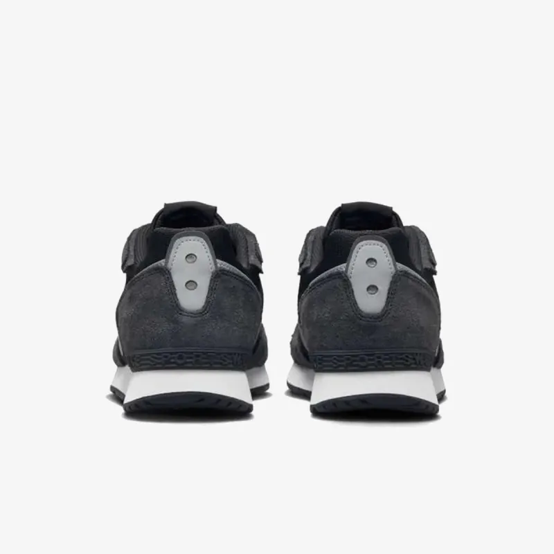 Nike NIKE VENTURE RUNNER 
