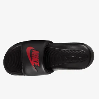 Nike Victori One 