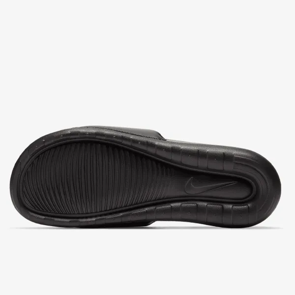 Nike Victori One 