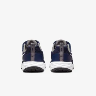 Nike Revolution 6 