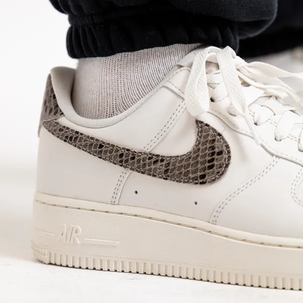 Nike WMNS AIR FORCE 1 '07 REC 