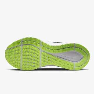 Nike Structure 25 