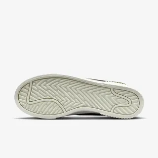 Nike WMNS NIKE COURT LEGACY LIFT 