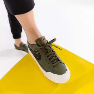 Nike WMNS NIKE COURT LEGACY LIFT 