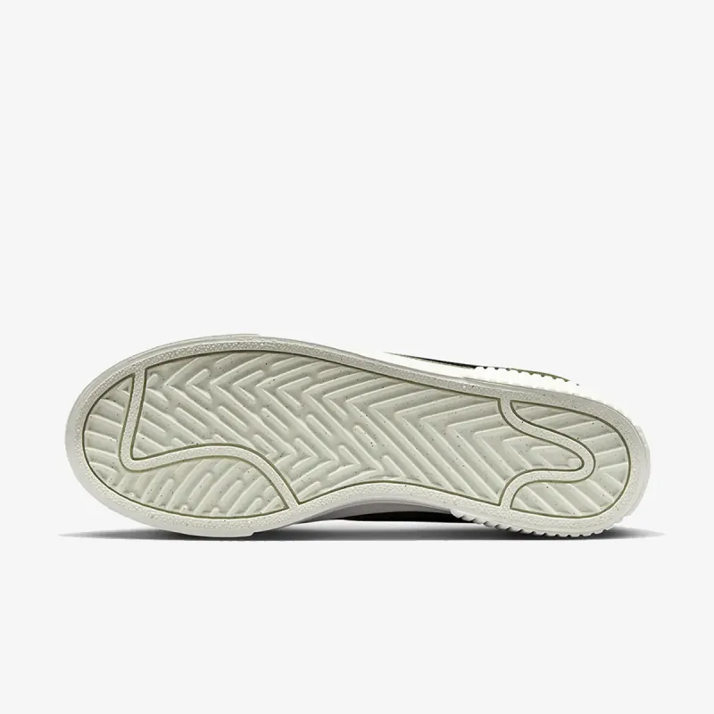 Nike WMNS NIKE COURT LEGACY LIFT 