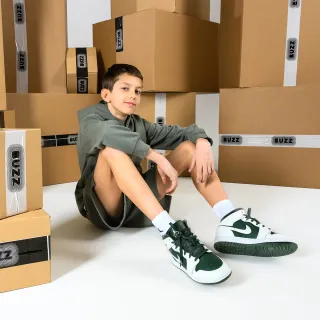 Jordan AIR JORDAN 1 MID BG 