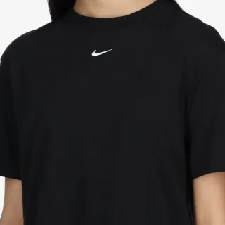 Nike Essential 