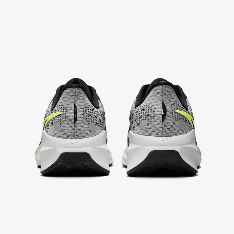 Nike NIKE VOMERO 17 