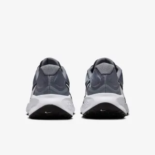 Nike Revolution 7 
