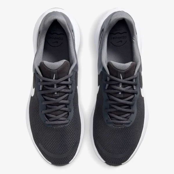 Nike Revolution 7 