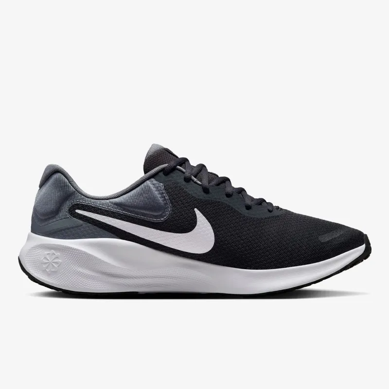 Nike Revolution 7 