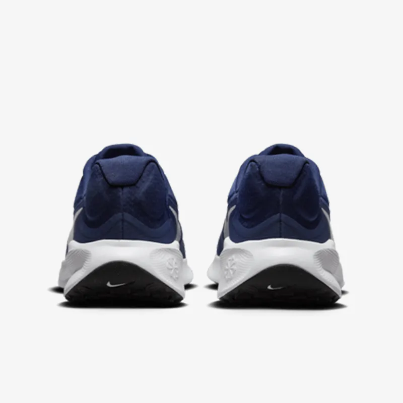 Nike Revolution 7 