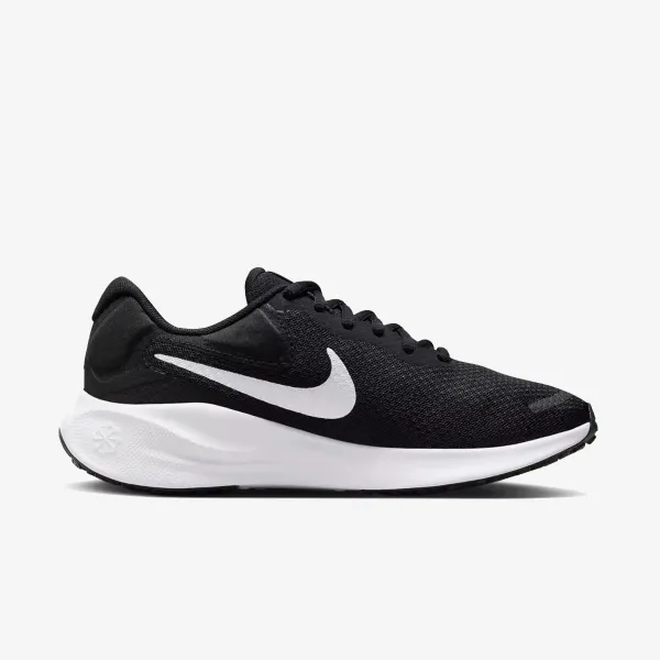 Nike Revolution 7 