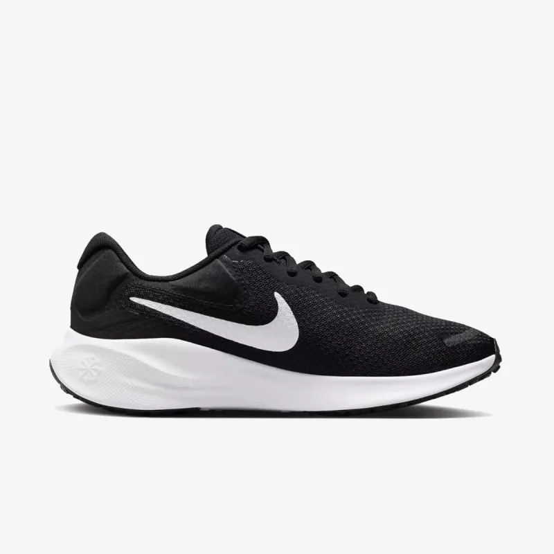 Nike Revolution 7 