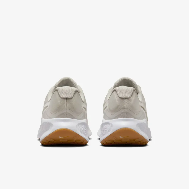 Nike Revolution 7 