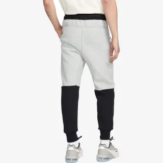 Nike Tech Fleece 
