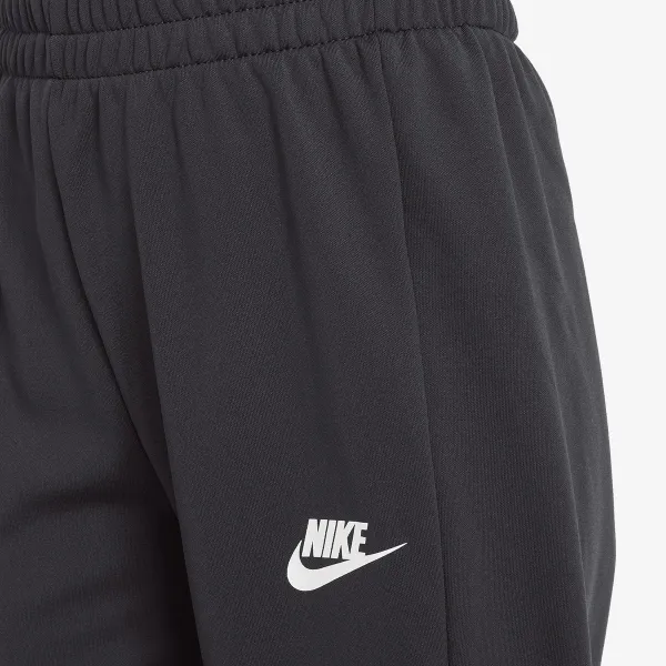 Nike Sportswear Club 