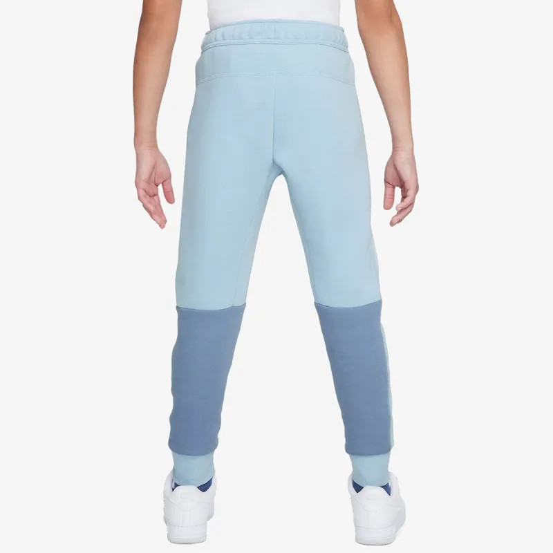 Nike Tech Fleece 
