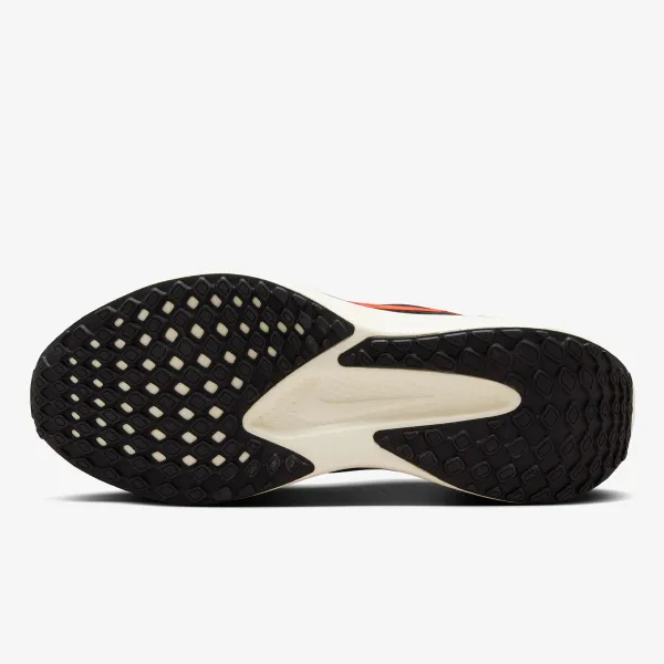 Nike Quest 6 