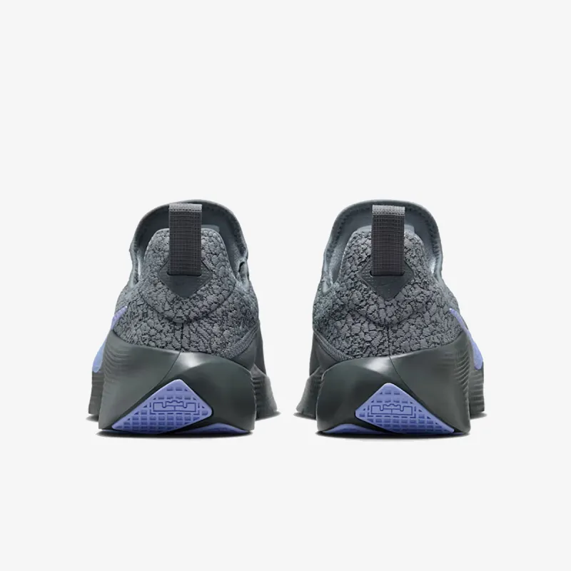 Nike LEBRON TR 1 