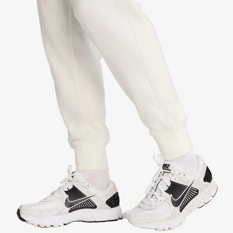 Nike Club 