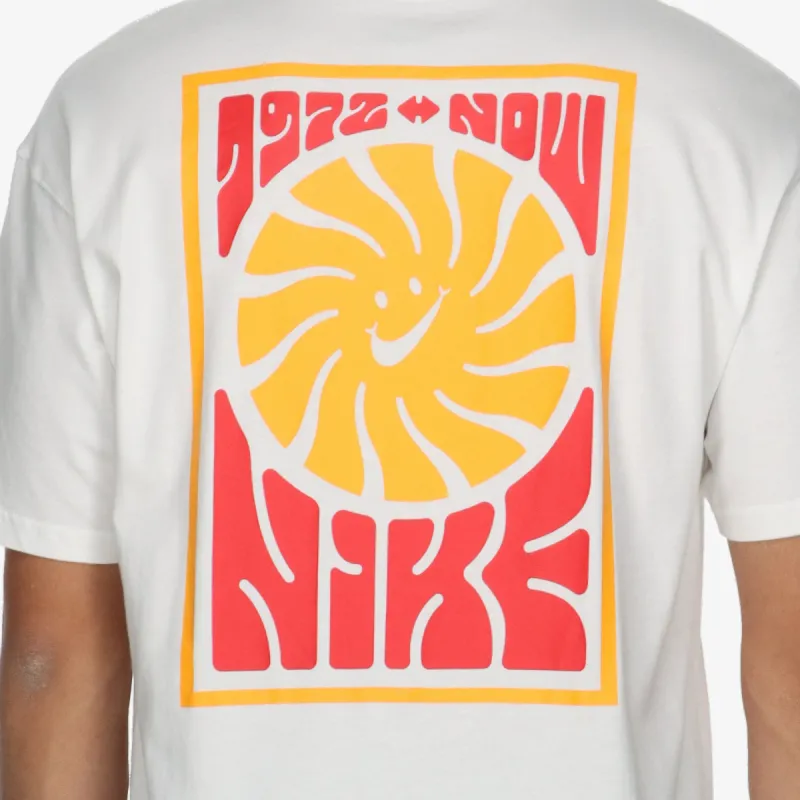 Nike Sportswear 