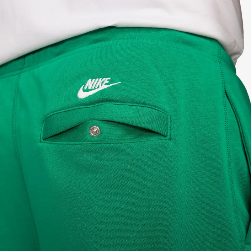 Nike Club 