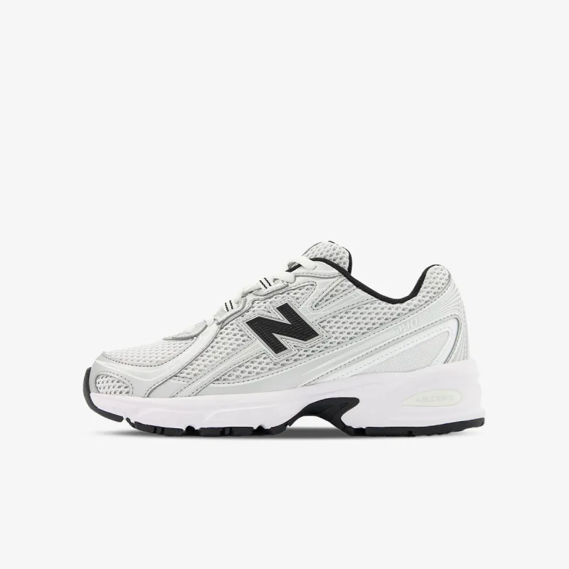 New Balance 740 