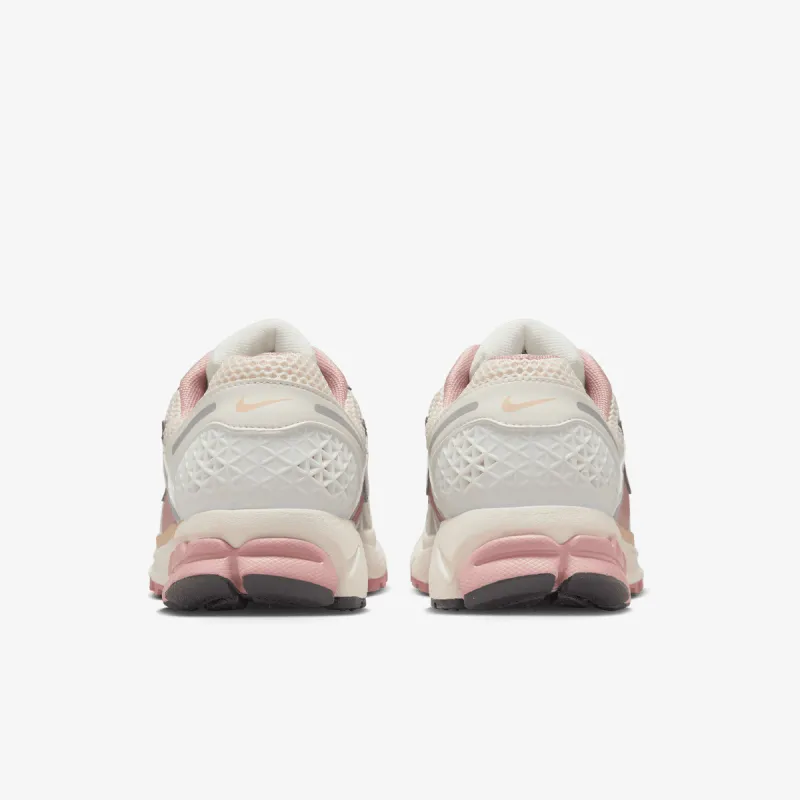 Nike W NIKE ZOOM VOMERO 5 NEWS 