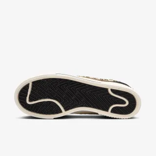 Nike WMNS COURT LEGACY LIFT GFX 