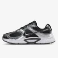 Nike NIKE V5 RNR 