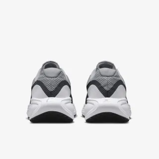 Nike NIKE REVOLUTION 8 