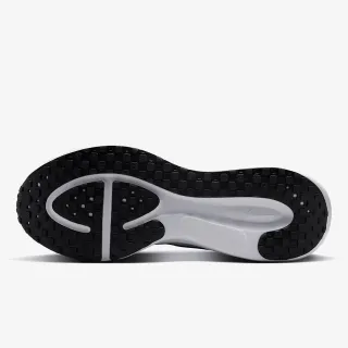 Nike NIKE REVOLUTION 8 