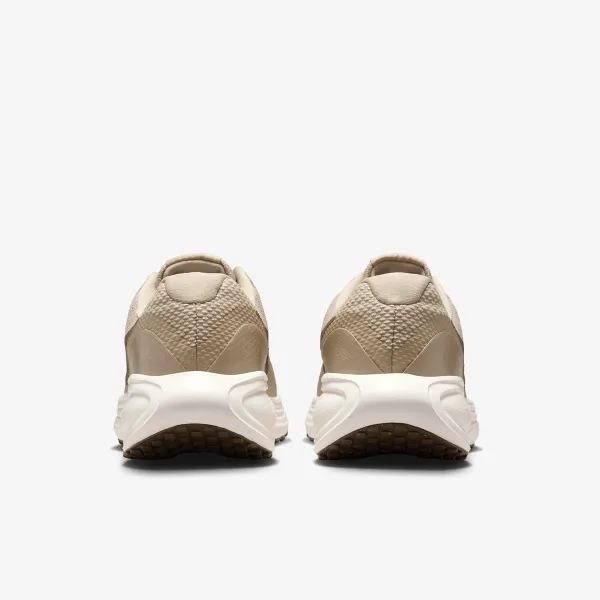 Nike NIKE REVOLUTION 8 