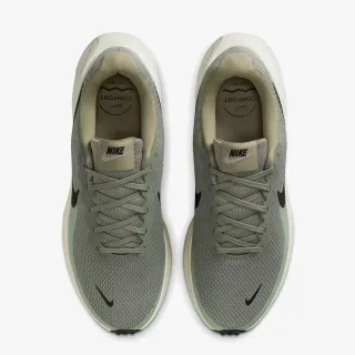 Nike NIKE REVOLUTION 8 