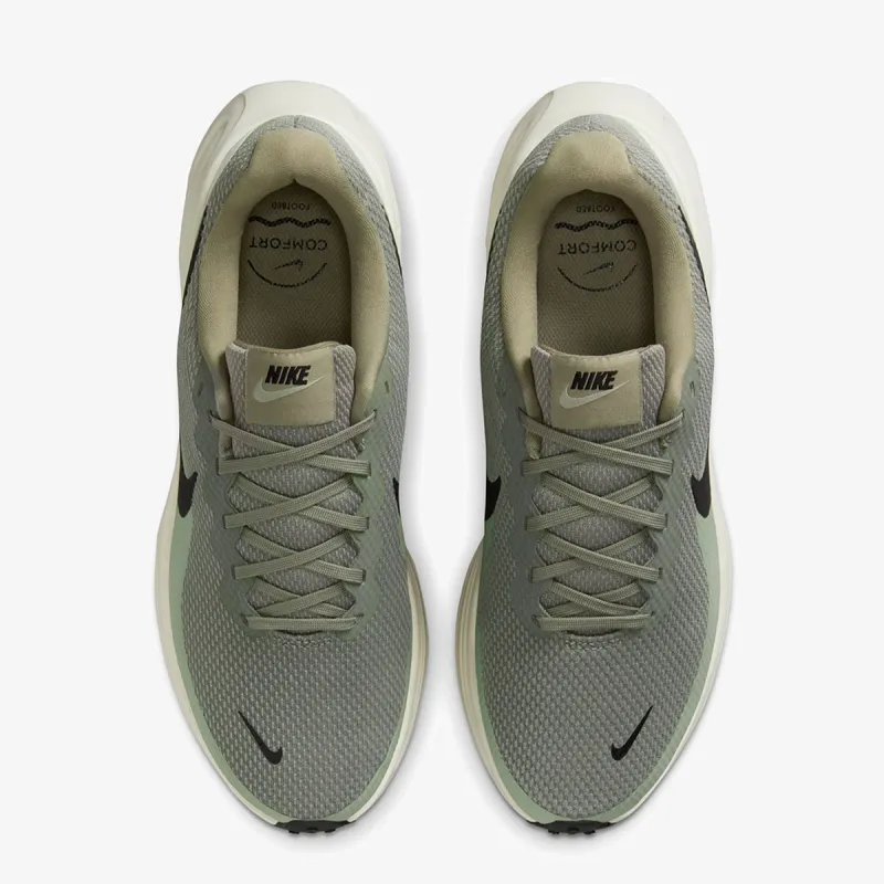 Nike NIKE REVOLUTION 8 
