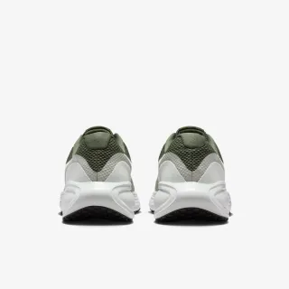 Nike NIKE REVOLUTION 8 