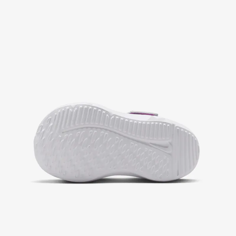 Nike Cosmic Runner 