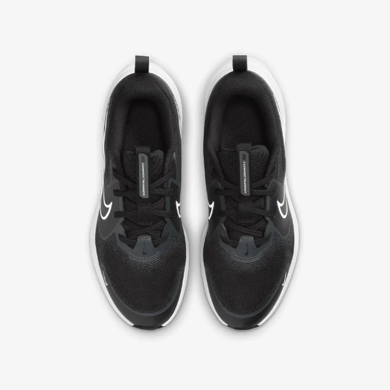 Nike Cosmic Runner 