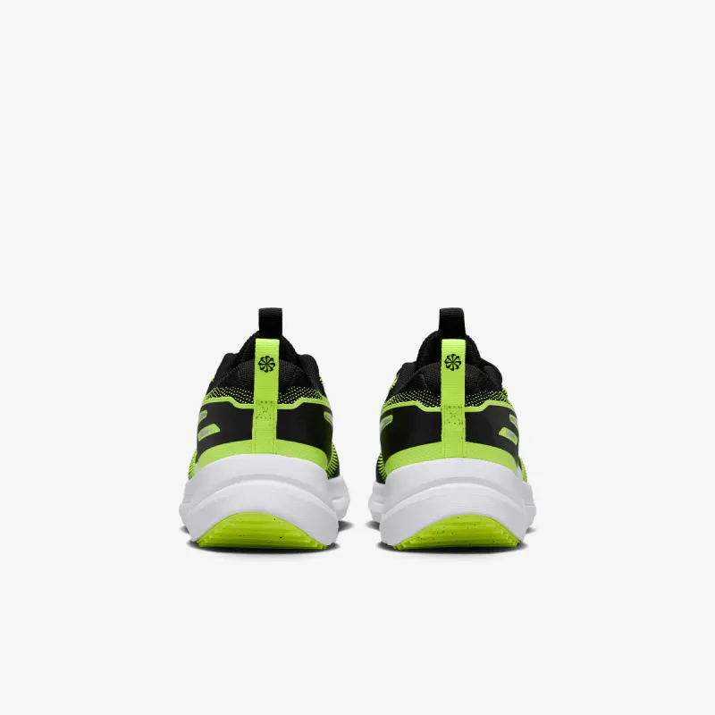 Nike Cosmic Runner 
