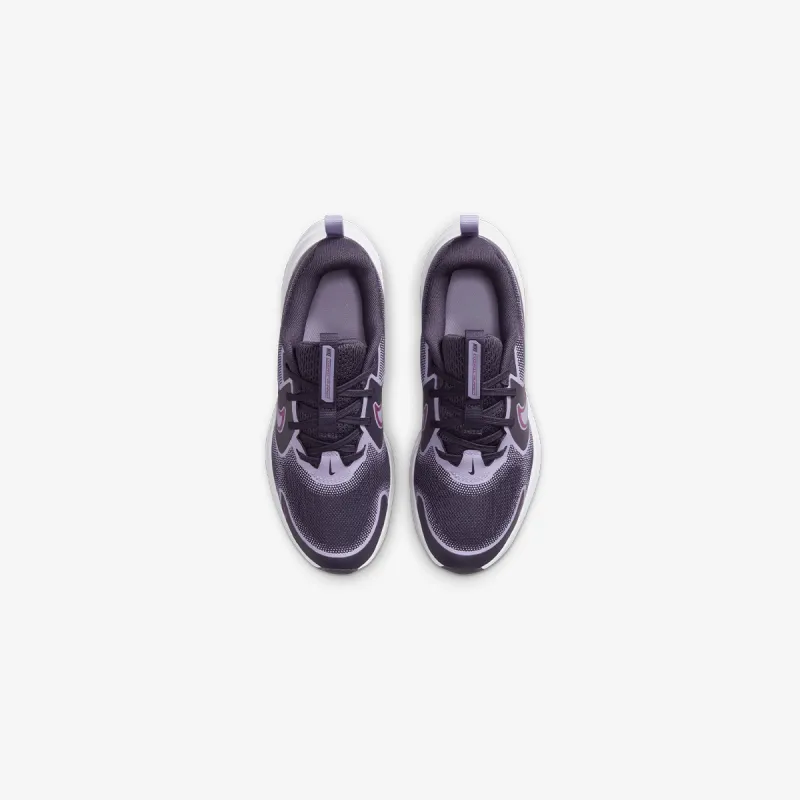 Nike Cosmic Runner 