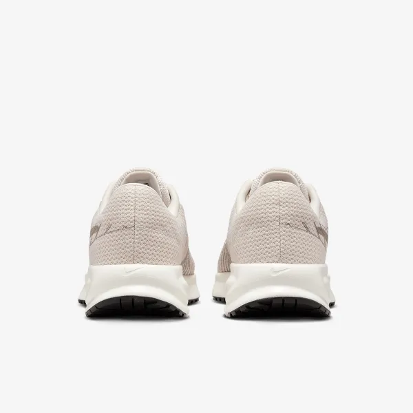 Nike Run Defy 