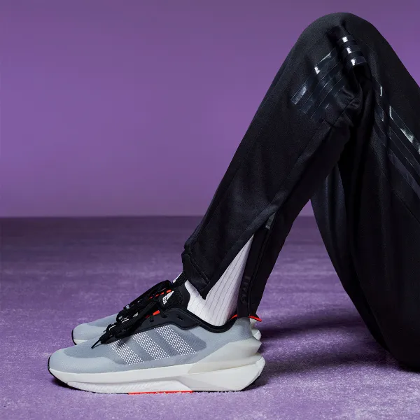Adidas AVRYN 